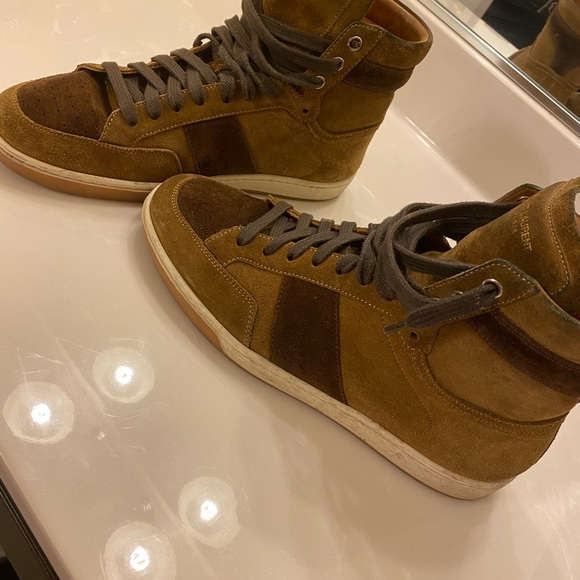 100% authentic men’s Saint Laurent shoes - Picture 2 of 4